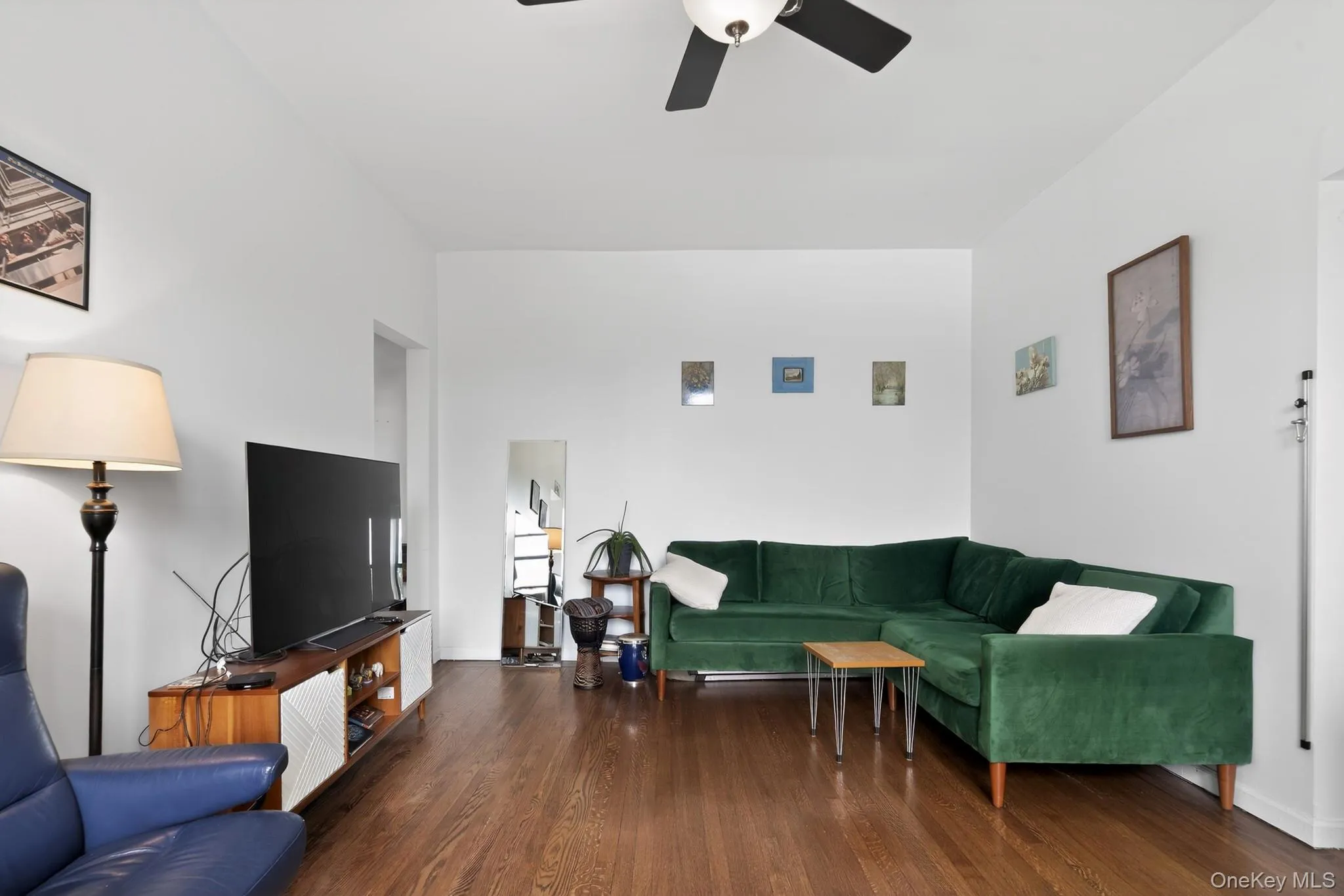 117-14 Union Turnpike, New York, NY, 1 Bedroom Bedrooms, 4 Rooms Rooms,1 BathroomBathrooms,Residential,For Rent,Union,0,1014738 117-14 Union Turnpike, New York, NY, 1 Bedroom Bedrooms, 4 Rooms Rooms,1 BathroomBathrooms,Residential,For Rent,Union,0,1014738