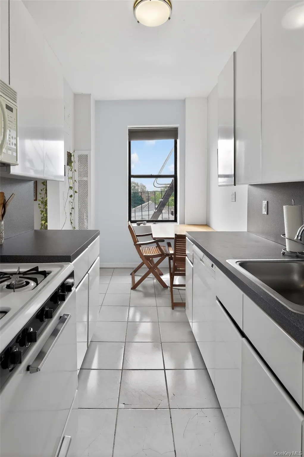 117-14 Union Turnpike, New York, NY, 1 Bedroom Bedrooms, 4 Rooms Rooms,1 BathroomBathrooms,Residential,For Rent,Union,0,1014738 117-14 Union Turnpike, New York, NY, 1 Bedroom Bedrooms, 4 Rooms Rooms,1 BathroomBathrooms,Residential,For Rent,Union,0,1014738
