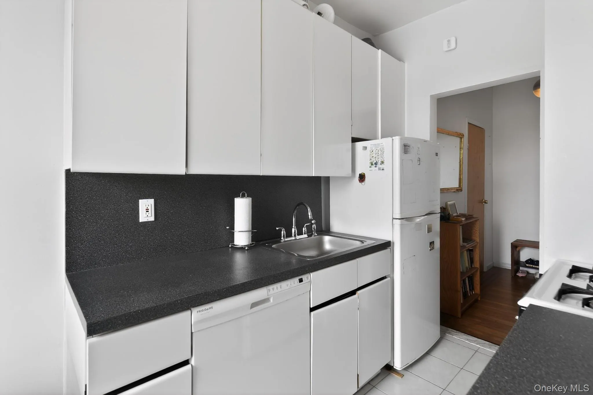117-14 Union Turnpike, New York, NY, 1 Bedroom Bedrooms, 4 Rooms Rooms,1 BathroomBathrooms,Residential,For Rent,Union,0,1014738 117-14 Union Turnpike, New York, NY, 1 Bedroom Bedrooms, 4 Rooms Rooms,1 BathroomBathrooms,Residential,For Rent,Union,0,1014738