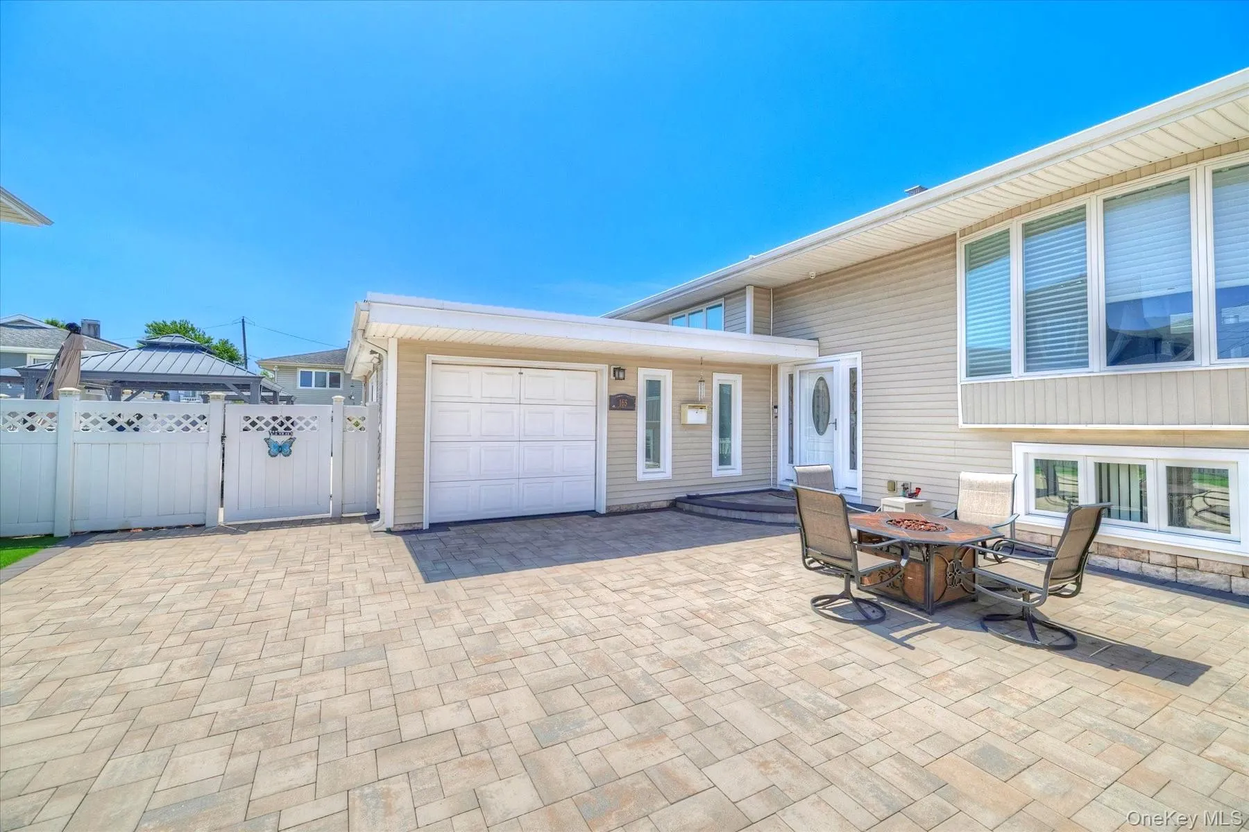 165 Elaine Drive, Hempstead, NY, 4 Bedrooms Bedrooms, 9 Rooms Rooms,2 BathroomsBathrooms,Residential,For Rent,Elaine,0,1014740 165 Elaine Drive, Hempstead, NY, 4 Bedrooms Bedrooms, 9 Rooms Rooms,2 BathroomsBathrooms,Residential,For Rent,Elaine,0,1014740