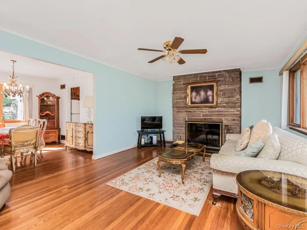 1109 AKA 1111 Nepperhan Avenue, Yonkers, NY, 3 Bedrooms Bedrooms, 6 Rooms Rooms,2 BathroomsBathrooms,Residential,For Rent,Nepperhan,0,1014742 1109 AKA 1111 Nepperhan Avenue, Yonkers, NY, 3 Bedrooms Bedrooms, 6 Rooms Rooms,2 BathroomsBathrooms,Residential,For Rent,Nepperhan,0,1014742