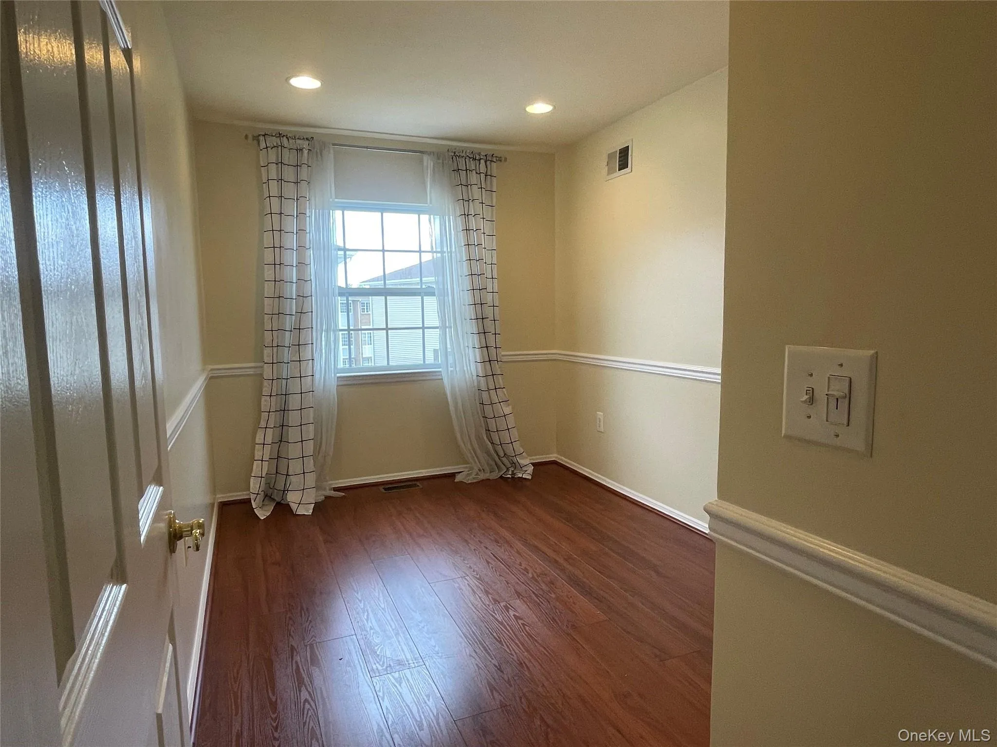 291 Surf Drive, New York, NY, 3 Bedrooms Bedrooms, 5 Rooms Rooms,2 BathroomsBathrooms,Residential,For Rent,Surf,0,1014745 291 Surf Drive, New York, NY, 3 Bedrooms Bedrooms, 5 Rooms Rooms,2 BathroomsBathrooms,Residential,For Rent,Surf,0,1014745
