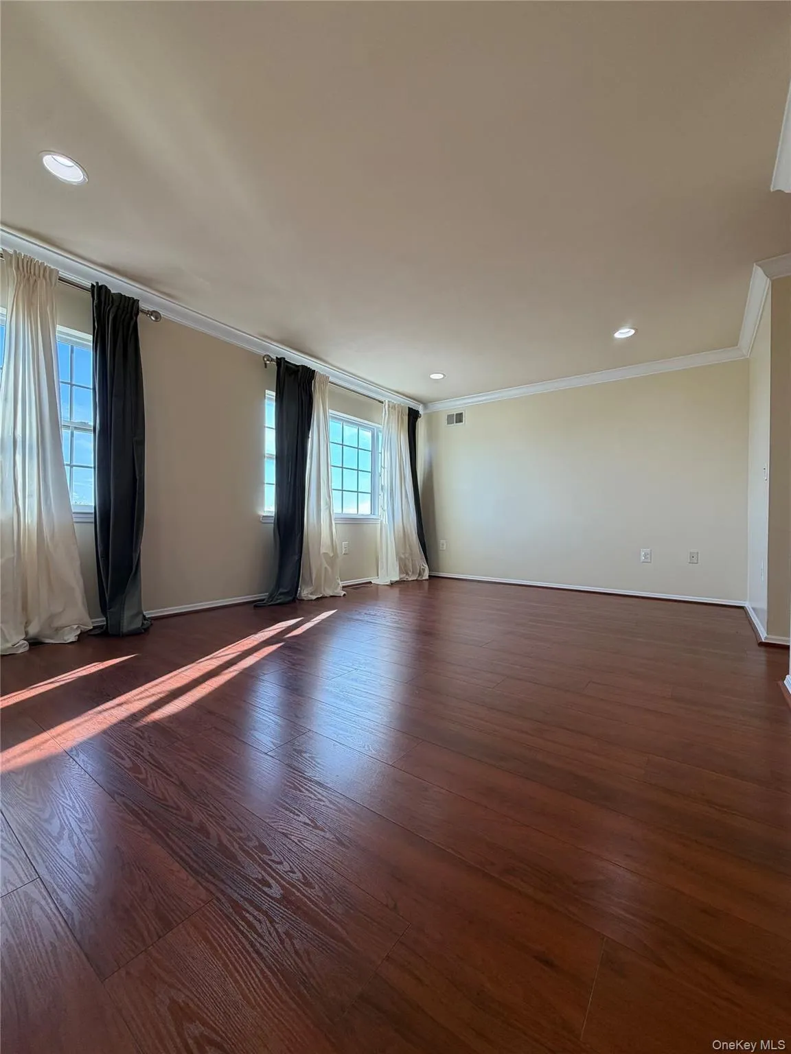 291 Surf Drive, New York, NY, 3 Bedrooms Bedrooms, 5 Rooms Rooms,2 BathroomsBathrooms,Residential,For Rent,Surf,0,1014745 291 Surf Drive, New York, NY, 3 Bedrooms Bedrooms, 5 Rooms Rooms,2 BathroomsBathrooms,Residential,For Rent,Surf,0,1014745