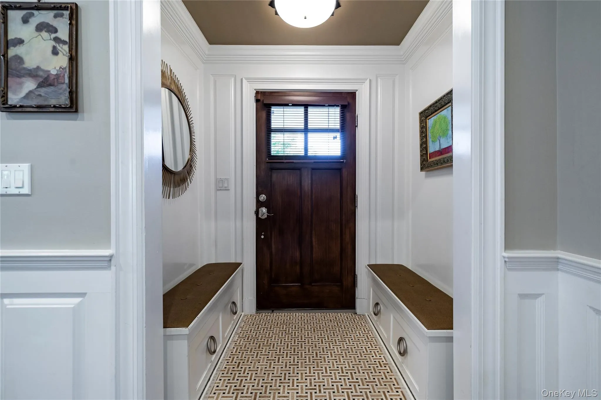 Welcoming Entry Foyer Welcoming Entry Foyer
