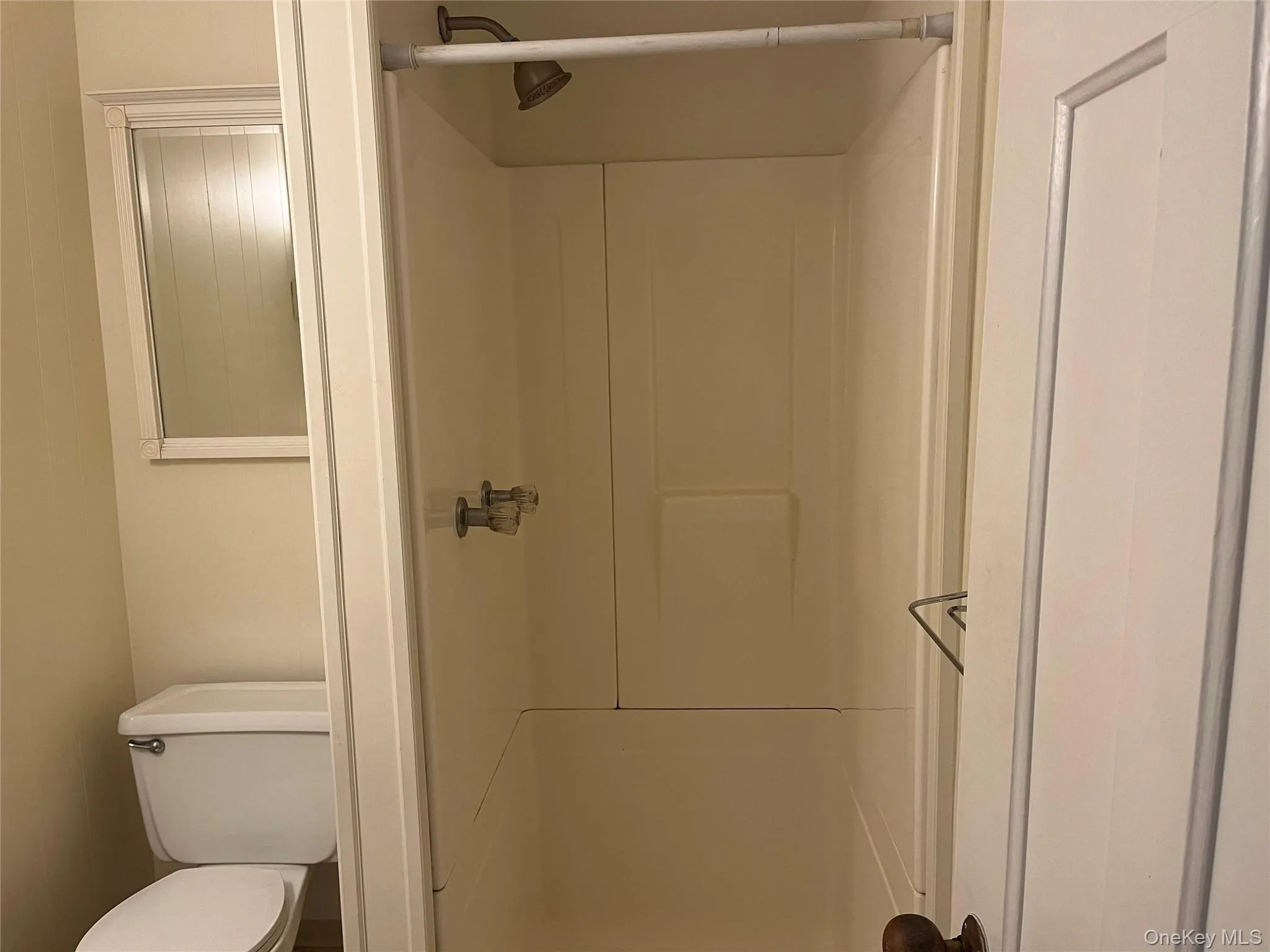 Stand up shower. Stand up shower.