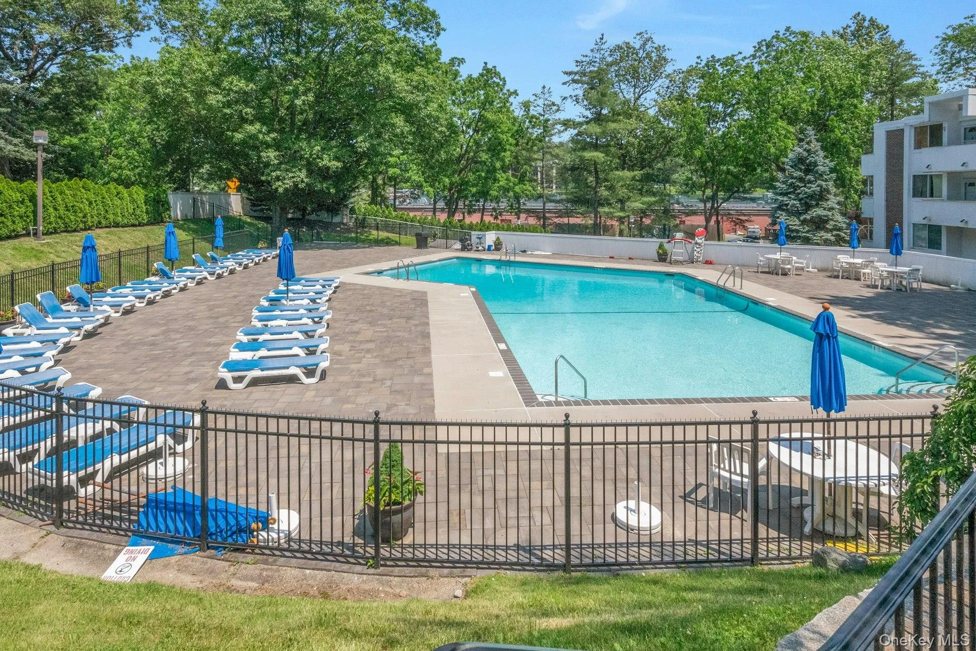 1118 Colony Drive, Greenburgh, NY, 4 Bedrooms Bedrooms, 9 Rooms Rooms,2 BathroomsBathrooms,Residential,For Rent,Colony,0,1014749 1118 Colony Drive, Greenburgh, NY, 4 Bedrooms Bedrooms, 9 Rooms Rooms,2 BathroomsBathrooms,Residential,For Rent,Colony,0,1014749