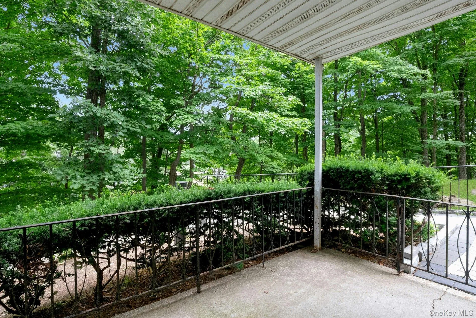 1118 Colony Drive, Greenburgh, NY, 4 Bedrooms Bedrooms, 9 Rooms Rooms,2 BathroomsBathrooms,Residential,For Rent,Colony,0,1014749 1118 Colony Drive, Greenburgh, NY, 4 Bedrooms Bedrooms, 9 Rooms Rooms,2 BathroomsBathrooms,Residential,For Rent,Colony,0,1014749