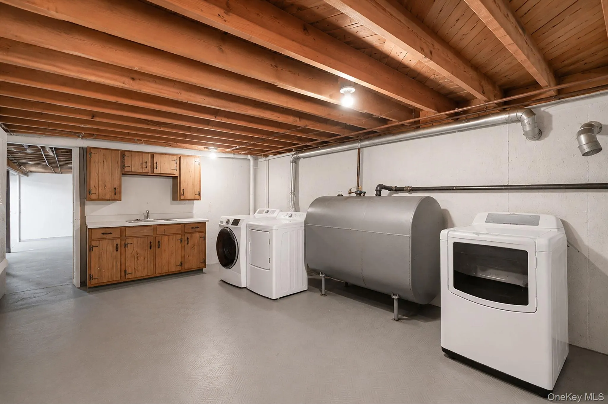 93 Country Road, Brookhaven, NY, 4 Bedrooms Bedrooms, 11 Rooms Rooms,2 BathroomsBathrooms,Residential,For Rent,Country,0,1014757 93 Country Road, Brookhaven, NY, 4 Bedrooms Bedrooms, 11 Rooms Rooms,2 BathroomsBathrooms,Residential,For Rent,Country,0,1014757