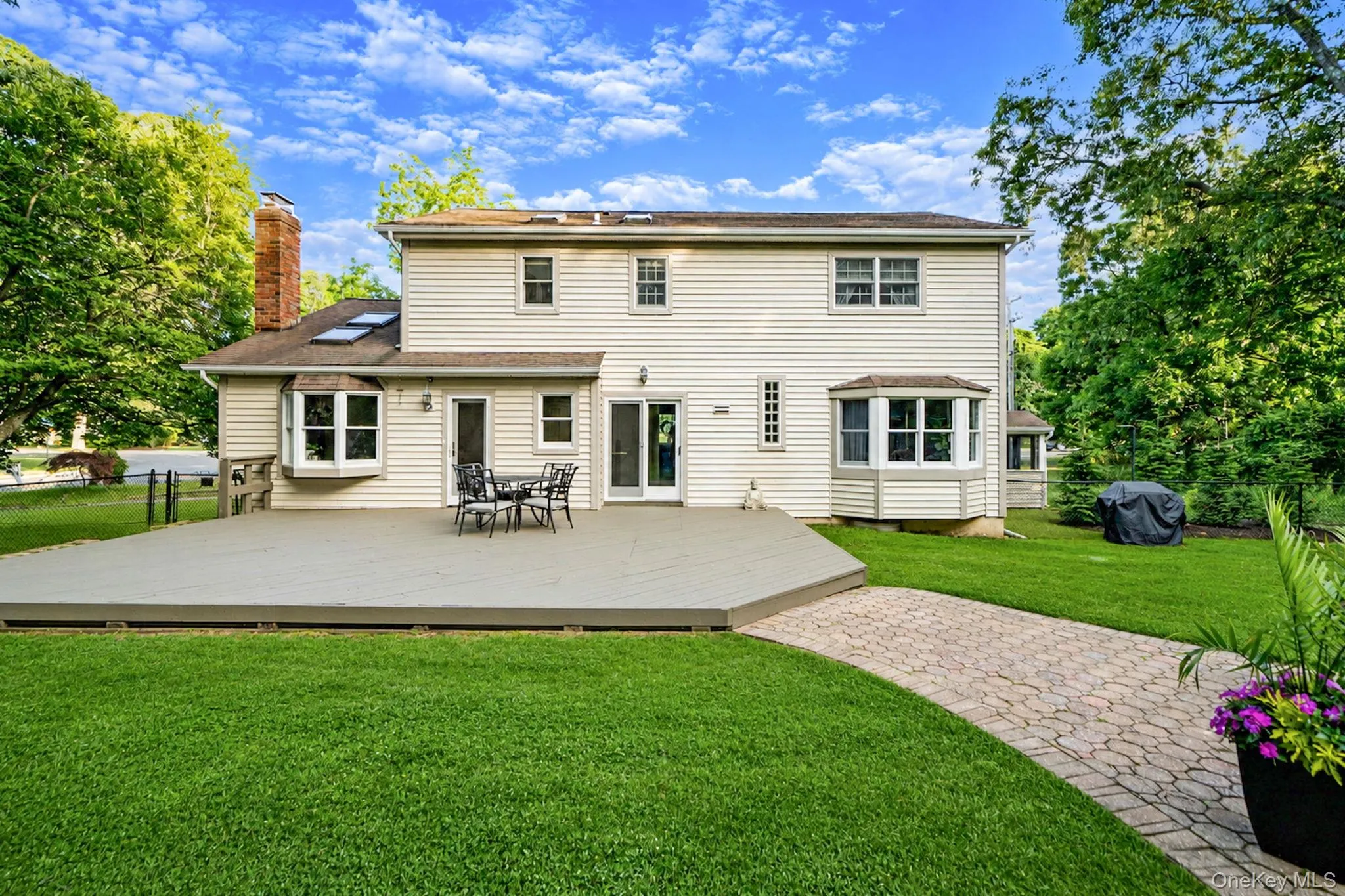 93 Country Road, Brookhaven, NY, 4 Bedrooms Bedrooms, 11 Rooms Rooms,2 BathroomsBathrooms,Residential,For Rent,Country,0,1014757 93 Country Road, Brookhaven, NY, 4 Bedrooms Bedrooms, 11 Rooms Rooms,2 BathroomsBathrooms,Residential,For Rent,Country,0,1014757