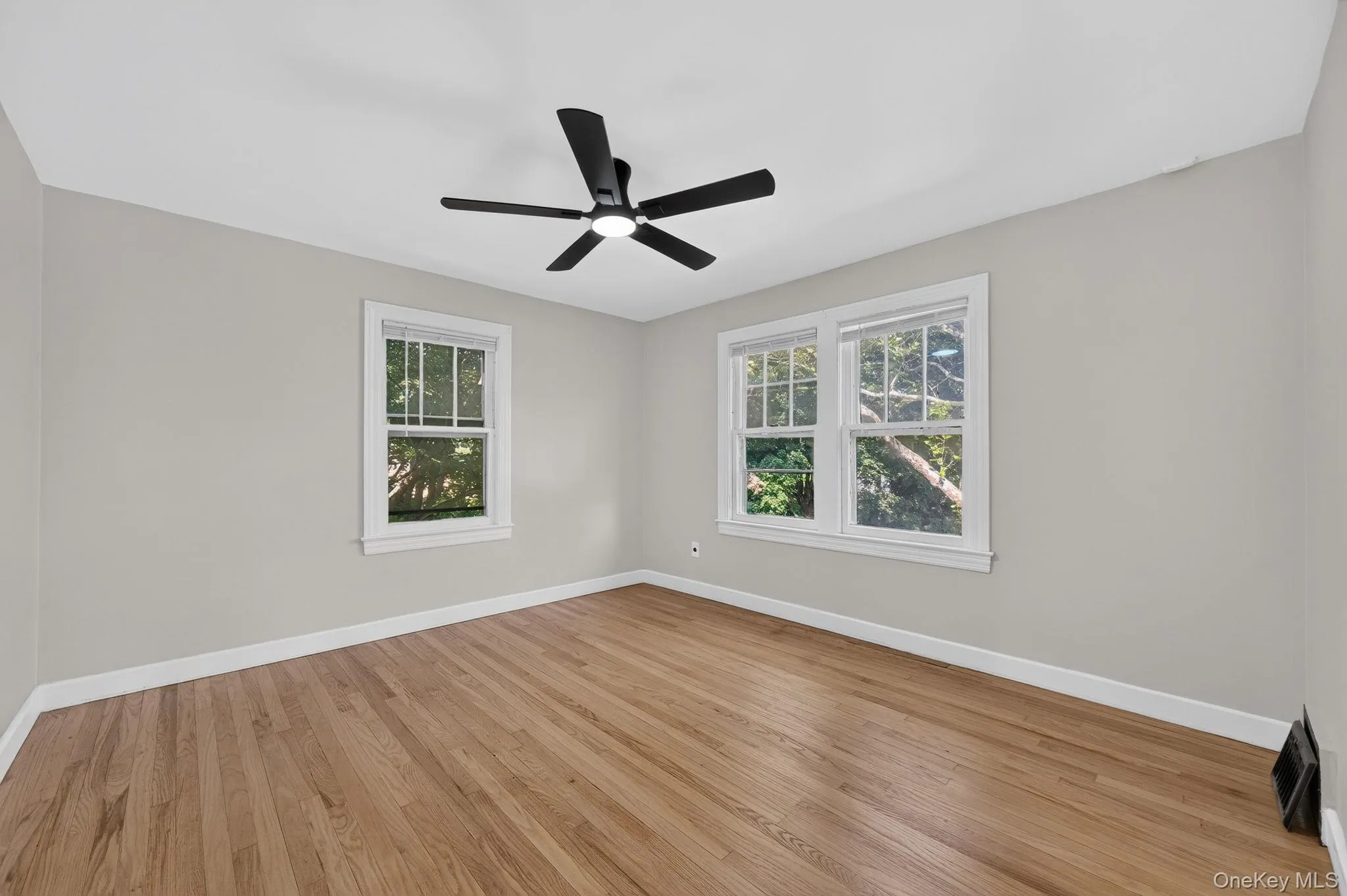 196 Cottage Street, Middletown, NY, 3 Bedrooms Bedrooms, 8 Rooms Rooms,1 BathroomBathrooms,Residential,For Rent,Cottage,0,1014761 196 Cottage Street, Middletown, NY, 3 Bedrooms Bedrooms, 8 Rooms Rooms,1 BathroomBathrooms,Residential,For Rent,Cottage,0,1014761