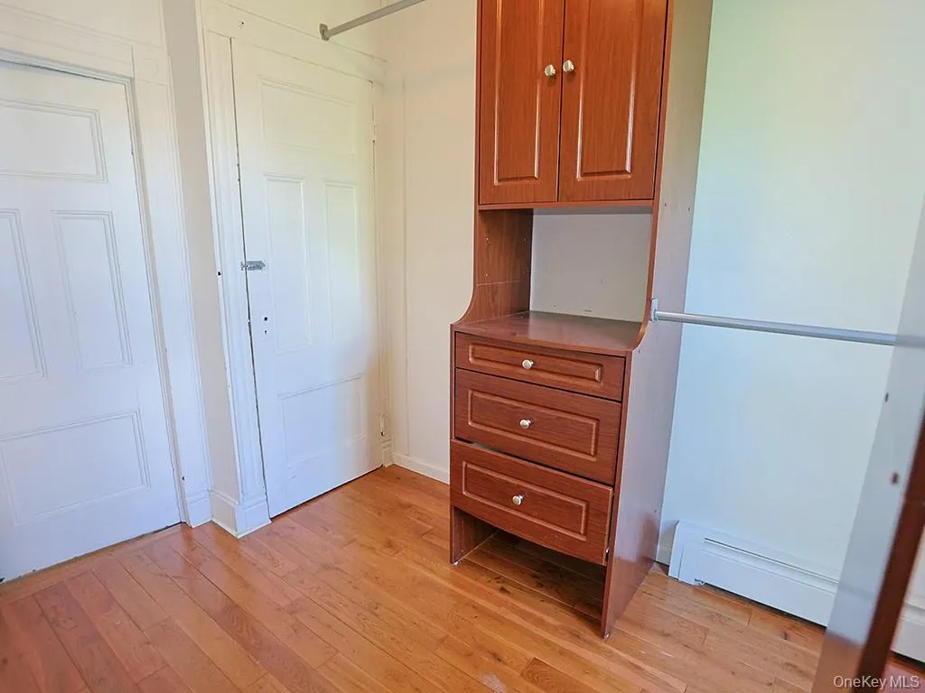 4 Lincoln Street, Middletown, NY, 3 Bedrooms Bedrooms, 6 Rooms Rooms,1 BathroomBathrooms,Residential,For Rent,Lincoln,0,KEY1014764 4 Lincoln Street, Middletown, NY, 3 Bedrooms Bedrooms, 6 Rooms Rooms,1 BathroomBathrooms,Residential,For Rent,Lincoln,0,KEY1014764