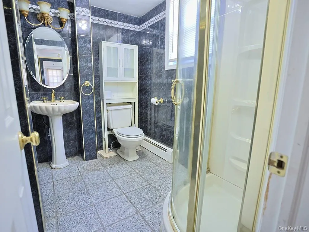4 Lincoln Street, Middletown, NY, 3 Bedrooms Bedrooms, 6 Rooms Rooms,1 BathroomBathrooms,Residential,For Rent,Lincoln,0,KEY1014764 4 Lincoln Street, Middletown, NY, 3 Bedrooms Bedrooms, 6 Rooms Rooms,1 BathroomBathrooms,Residential,For Rent,Lincoln,0,KEY1014764