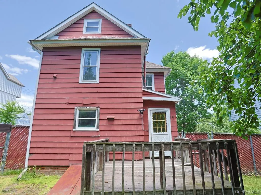 4 Lincoln Street, Middletown, NY, 3 Bedrooms Bedrooms, 6 Rooms Rooms,1 BathroomBathrooms,Residential,For Rent,Lincoln,0,KEY1014764 4 Lincoln Street, Middletown, NY, 3 Bedrooms Bedrooms, 6 Rooms Rooms,1 BathroomBathrooms,Residential,For Rent,Lincoln,0,KEY1014764