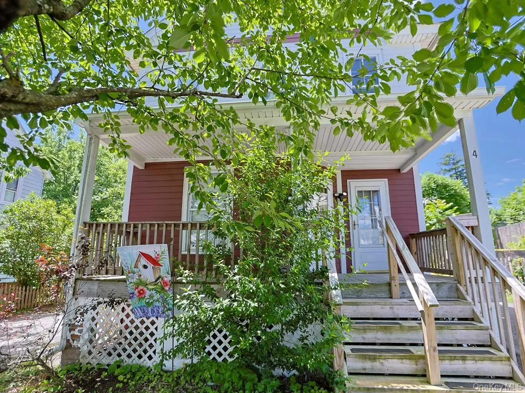 4 Lincoln Street, Middletown, NY, 3 Bedrooms Bedrooms, 6 Rooms Rooms,1 BathroomBathrooms,Residential,For Rent,Lincoln,0,KEY1014764 4 Lincoln Street, Middletown, NY, 3 Bedrooms Bedrooms, 6 Rooms Rooms,1 BathroomBathrooms,Residential,For Rent,Lincoln,0,KEY1014764