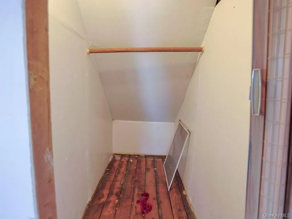 4 Lincoln Street, Middletown, NY, 3 Bedrooms Bedrooms, 6 Rooms Rooms,1 BathroomBathrooms,Residential,For Rent,Lincoln,0,KEY1014764 4 Lincoln Street, Middletown, NY, 3 Bedrooms Bedrooms, 6 Rooms Rooms,1 BathroomBathrooms,Residential,For Rent,Lincoln,0,KEY1014764