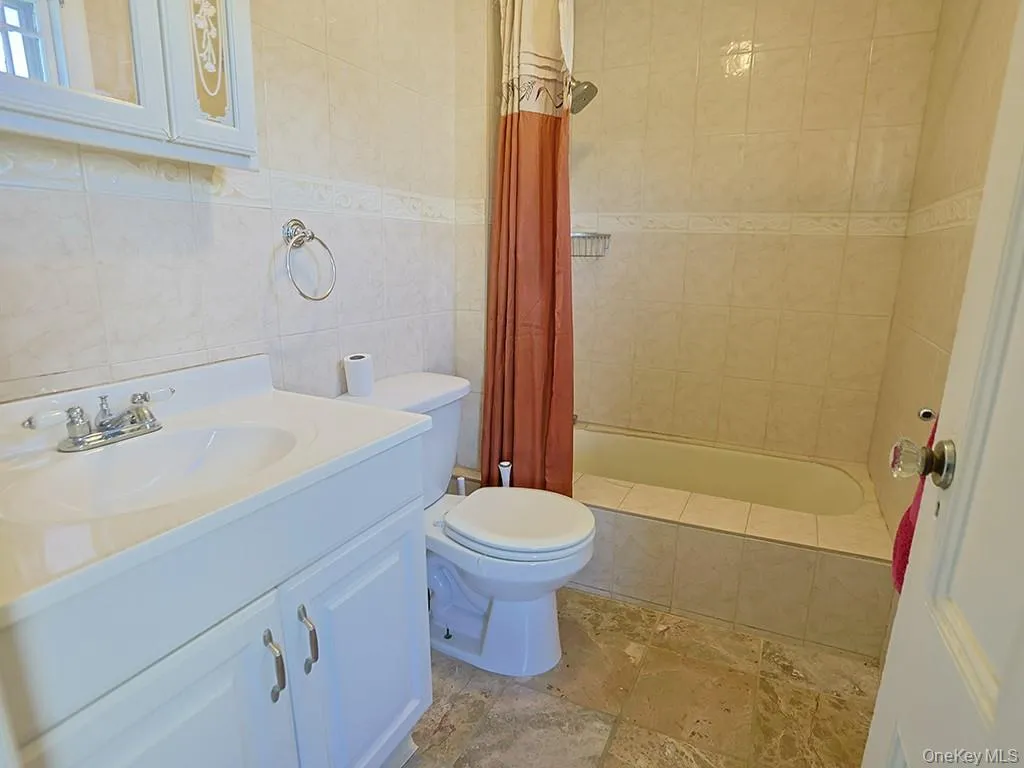 4 Lincoln Street, Middletown, NY, 3 Bedrooms Bedrooms, 6 Rooms Rooms,1 BathroomBathrooms,Residential,For Rent,Lincoln,0,KEY1014764 4 Lincoln Street, Middletown, NY, 3 Bedrooms Bedrooms, 6 Rooms Rooms,1 BathroomBathrooms,Residential,For Rent,Lincoln,0,KEY1014764