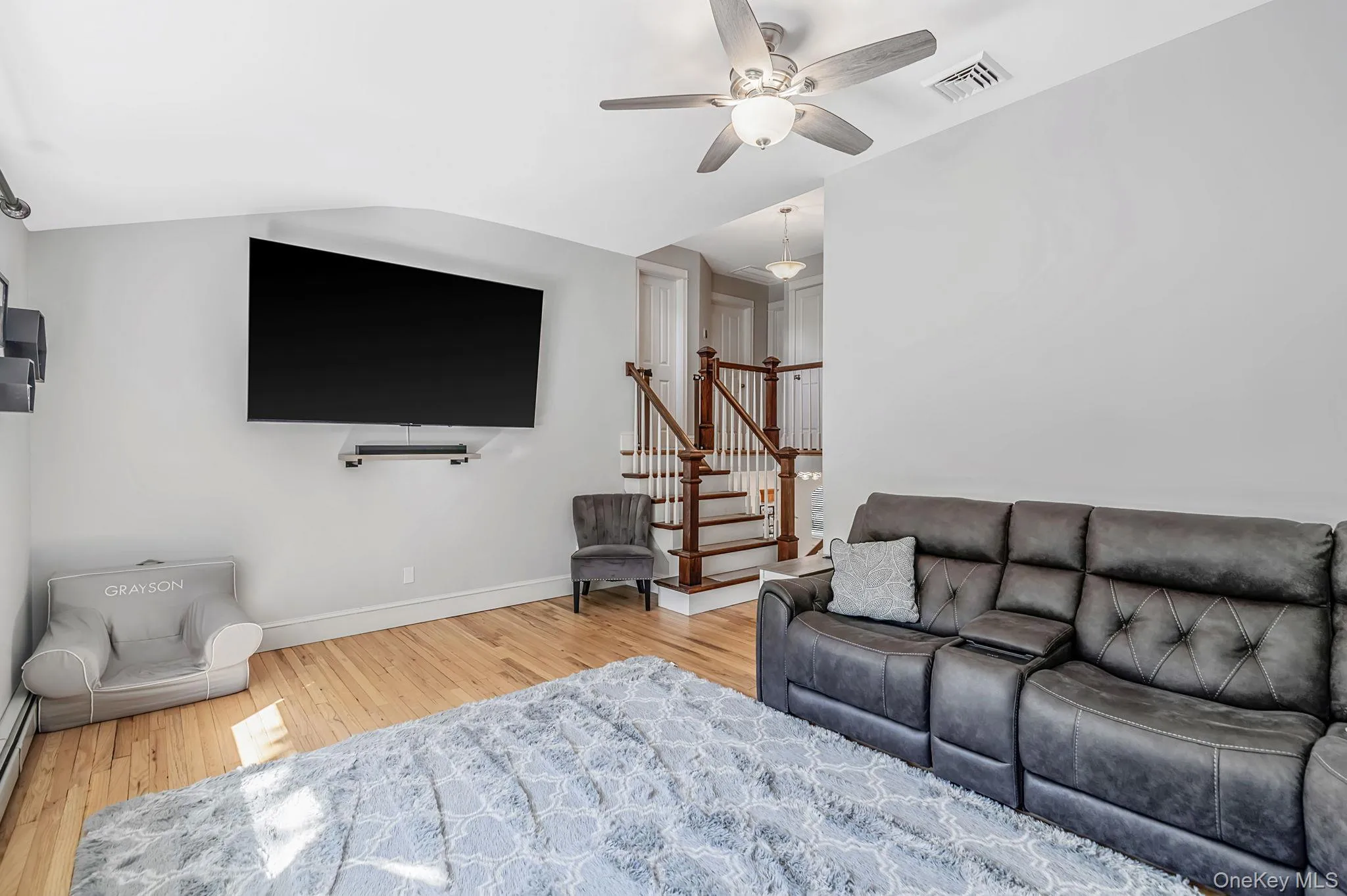 18 Ludlow Way, Islip, NY, 5 Bedrooms Bedrooms, 8 Rooms Rooms,1 BathroomBathrooms,Residential,For Rent,Ludlow,0,1014765 18 Ludlow Way, Islip, NY, 5 Bedrooms Bedrooms, 8 Rooms Rooms,1 BathroomBathrooms,Residential,For Rent,Ludlow,0,1014765