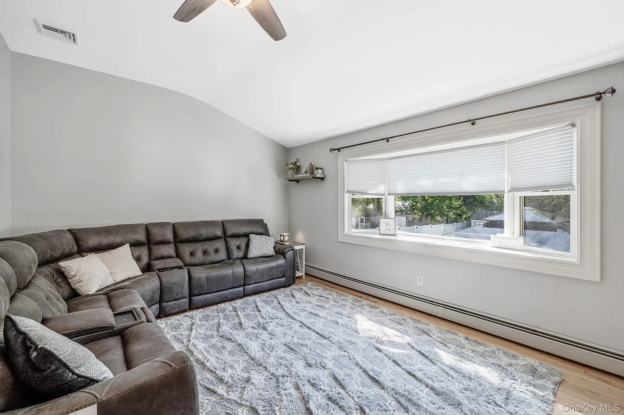 18 Ludlow Way, Islip, NY, 5 Bedrooms Bedrooms, 8 Rooms Rooms,1 BathroomBathrooms,Residential,For Rent,Ludlow,0,1014765 18 Ludlow Way, Islip, NY, 5 Bedrooms Bedrooms, 8 Rooms Rooms,1 BathroomBathrooms,Residential,For Rent,Ludlow,0,1014765