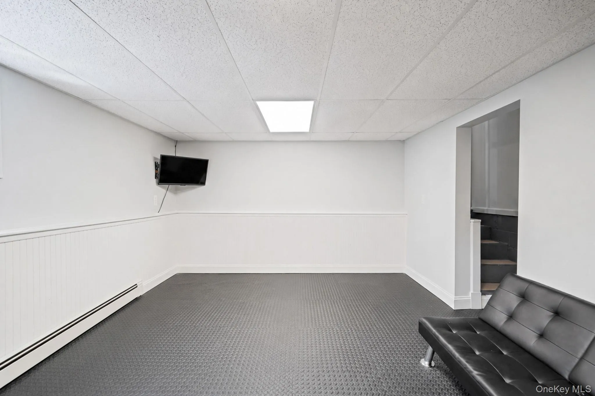 18 Ludlow Way, Islip, NY, 5 Bedrooms Bedrooms, 8 Rooms Rooms,1 BathroomBathrooms,Residential,For Rent,Ludlow,0,1014765 18 Ludlow Way, Islip, NY, 5 Bedrooms Bedrooms, 8 Rooms Rooms,1 BathroomBathrooms,Residential,For Rent,Ludlow,0,1014765