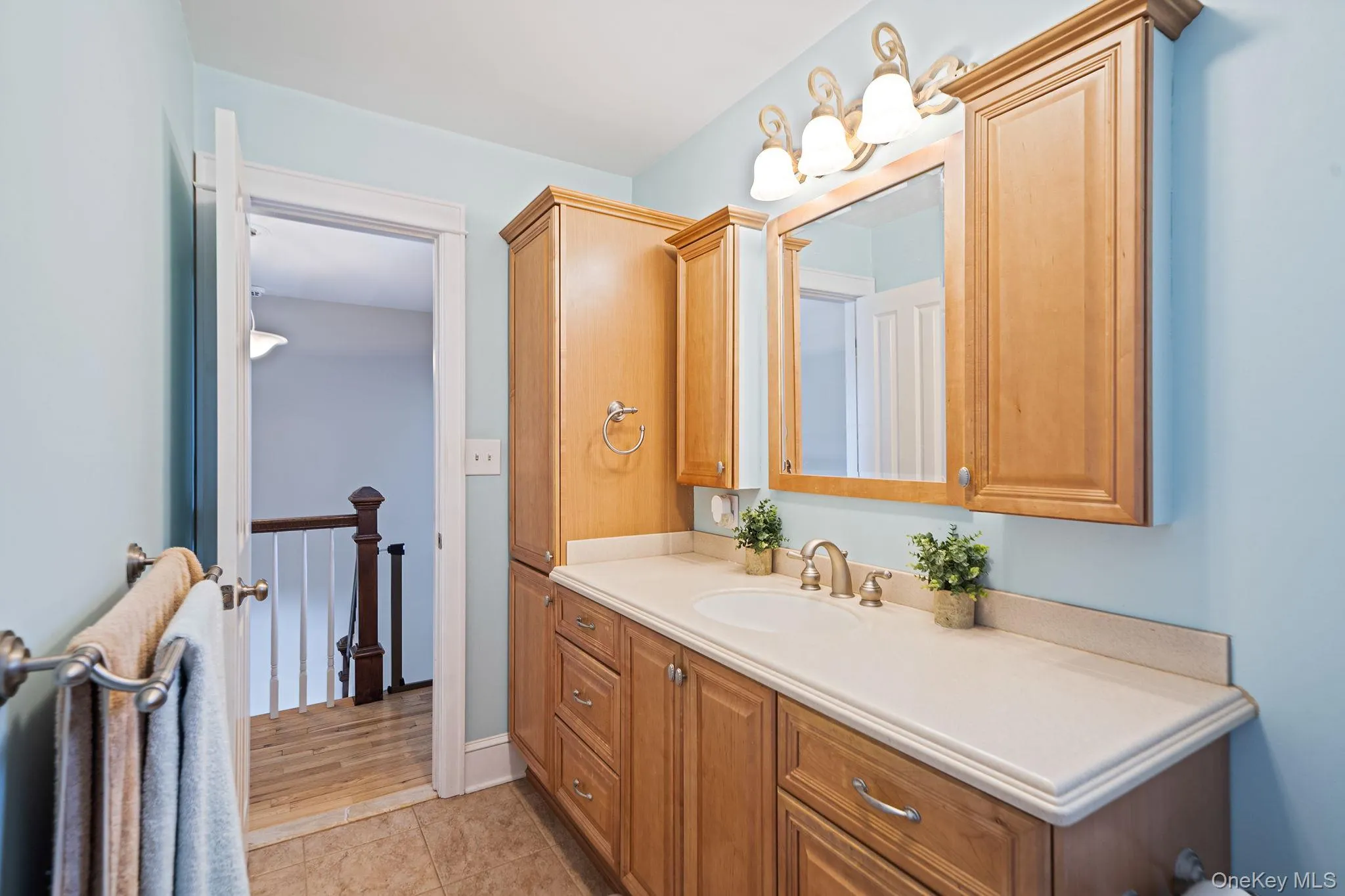 18 Ludlow Way, Islip, NY, 5 Bedrooms Bedrooms, 8 Rooms Rooms,1 BathroomBathrooms,Residential,For Rent,Ludlow,0,1014765 18 Ludlow Way, Islip, NY, 5 Bedrooms Bedrooms, 8 Rooms Rooms,1 BathroomBathrooms,Residential,For Rent,Ludlow,0,1014765