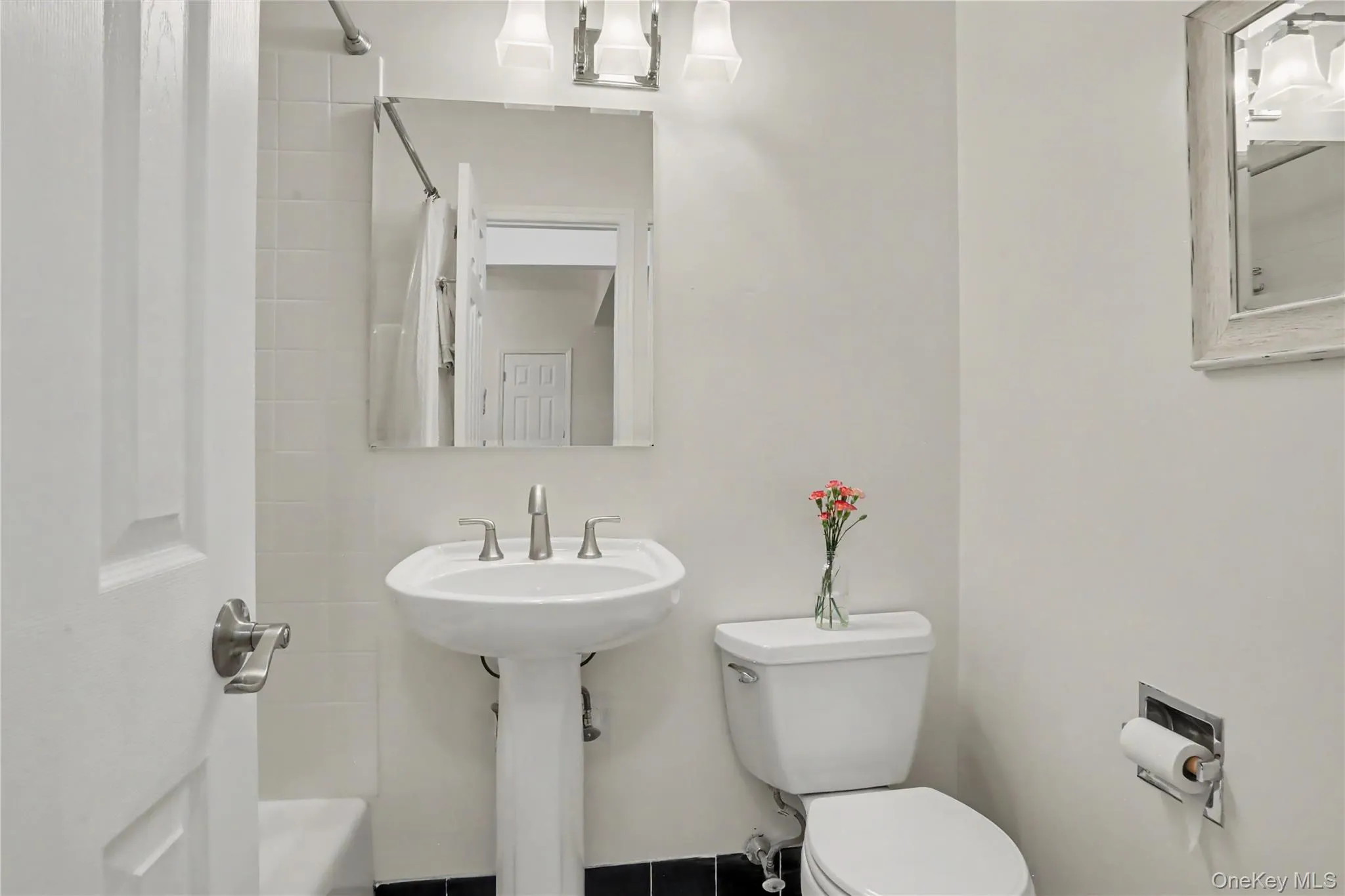 70 Barker Street, Mount Kisco, NY, 1 Bedroom Bedrooms, 4 Rooms Rooms,1 BathroomBathrooms,Residential,For Rent,Barker,0,KEY1014771 70 Barker Street, Mount Kisco, NY, 1 Bedroom Bedrooms, 4 Rooms Rooms,1 BathroomBathrooms,Residential,For Rent,Barker,0,KEY1014771