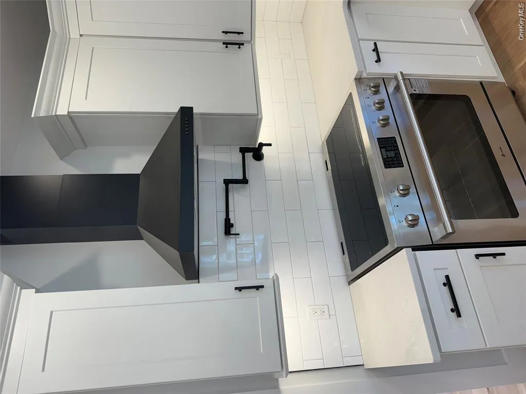 1 lotto Court, Brookhaven, NY, 5 Bedrooms Bedrooms, 10 Rooms Rooms,3 BathroomsBathrooms,Residential,For Rent,lotto,0,1014775 1 lotto Court, Brookhaven, NY, 5 Bedrooms Bedrooms, 10 Rooms Rooms,3 BathroomsBathrooms,Residential,For Rent,lotto,0,1014775