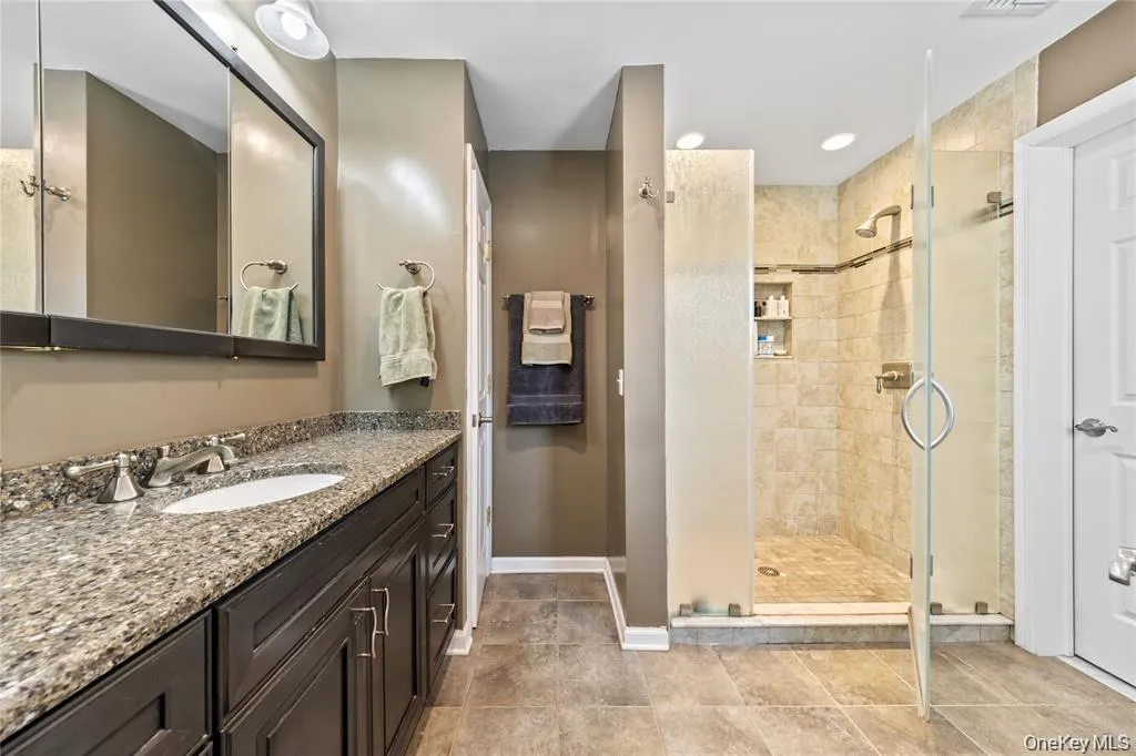20 Mountainview Avenue, Ramapo, NY, 5 Bedrooms Bedrooms, 14 Rooms Rooms,3 BathroomsBathrooms,Residential,For Rent,Mountainview,0,1014777 20 Mountainview Avenue, Ramapo, NY, 5 Bedrooms Bedrooms, 14 Rooms Rooms,3 BathroomsBathrooms,Residential,For Rent,Mountainview,0,1014777