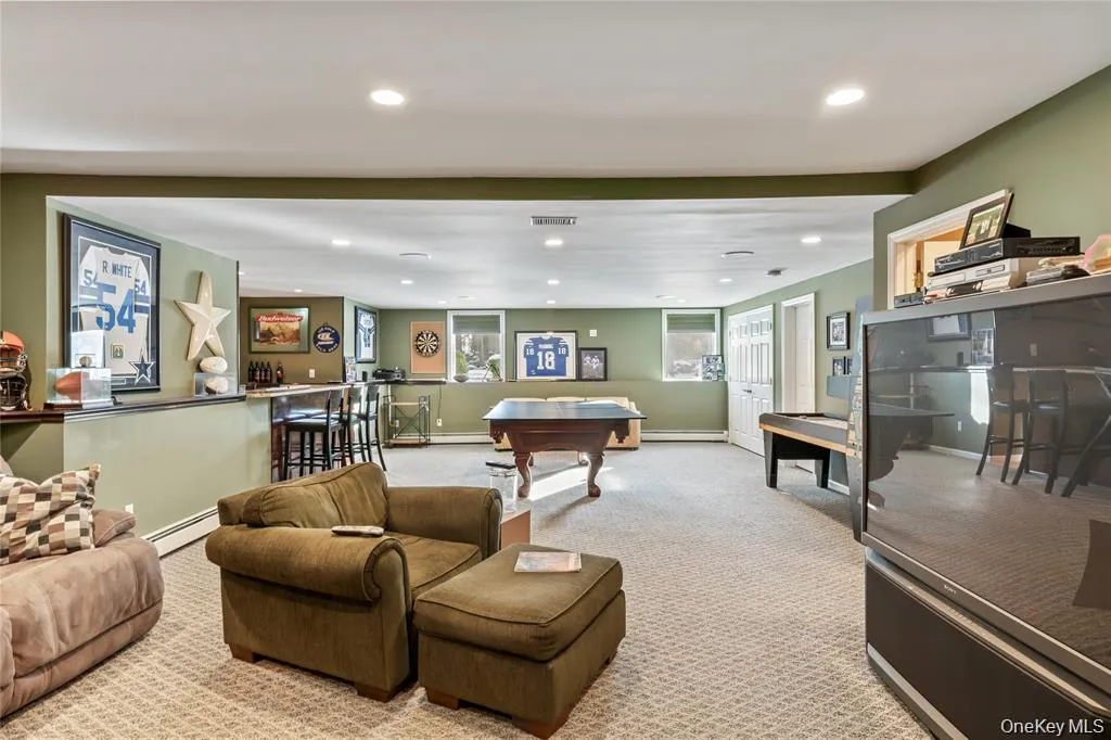 20 Mountainview Avenue, Ramapo, NY, 5 Bedrooms Bedrooms, 14 Rooms Rooms,3 BathroomsBathrooms,Residential,For Rent,Mountainview,0,1014777 20 Mountainview Avenue, Ramapo, NY, 5 Bedrooms Bedrooms, 14 Rooms Rooms,3 BathroomsBathrooms,Residential,For Rent,Mountainview,0,1014777