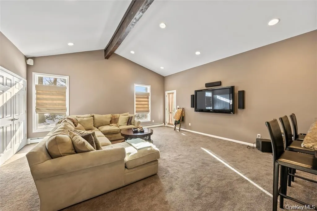 20 Mountainview Avenue, Ramapo, NY, 5 Bedrooms Bedrooms, 14 Rooms Rooms,3 BathroomsBathrooms,Residential,For Rent,Mountainview,0,1014777 20 Mountainview Avenue, Ramapo, NY, 5 Bedrooms Bedrooms, 14 Rooms Rooms,3 BathroomsBathrooms,Residential,For Rent,Mountainview,0,1014777