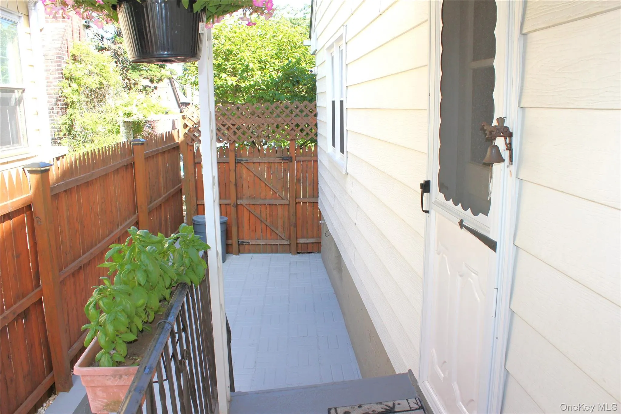 59 aka 61 Joan Drive, Yonkers, NY, 4 Bedrooms Bedrooms, 7 Rooms Rooms,3 BathroomsBathrooms,Residential,For Rent,Joan,0,1014778 59 aka 61 Joan Drive, Yonkers, NY, 4 Bedrooms Bedrooms, 7 Rooms Rooms,3 BathroomsBathrooms,Residential,For Rent,Joan,0,1014778