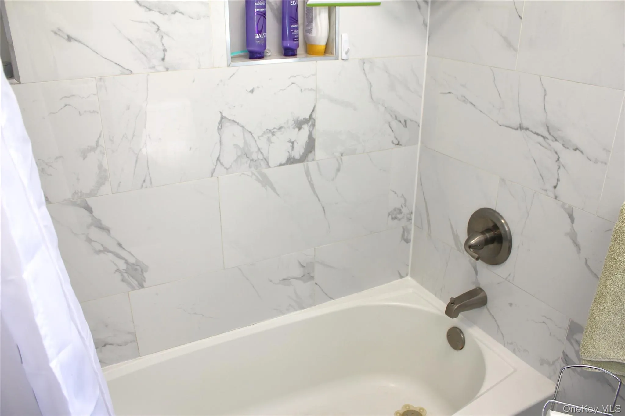 1st Floor Full Bathroom 1st Floor Full Bathroom