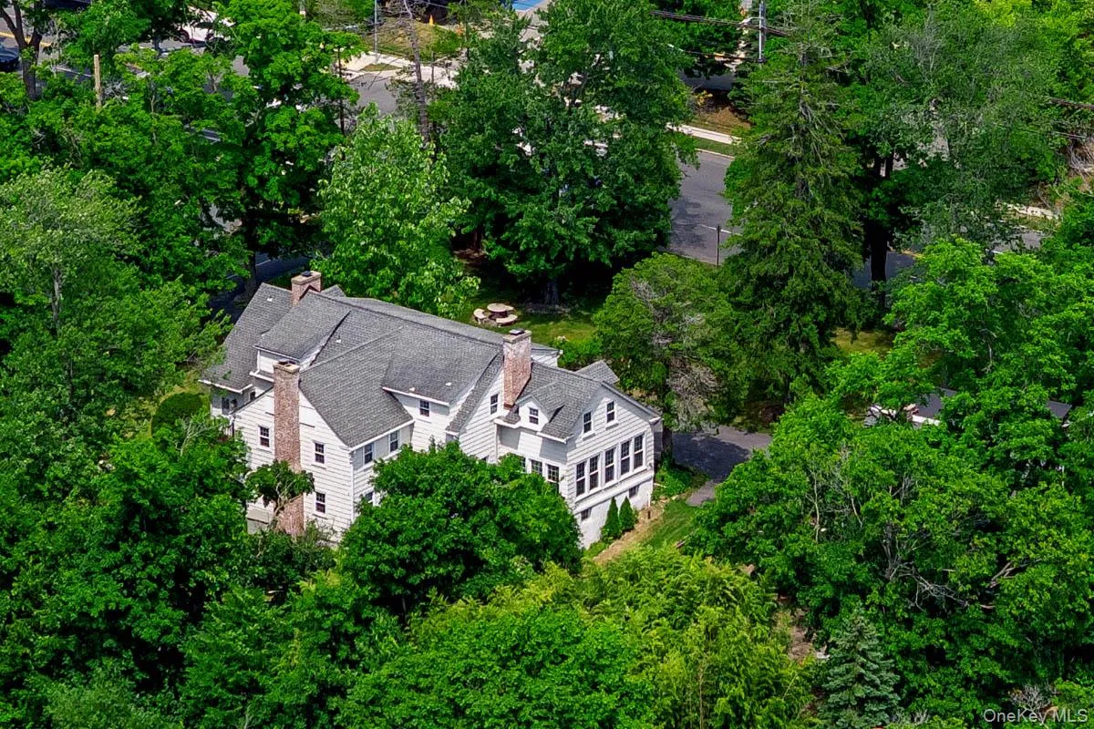 1146 North Avenue, New Rochelle, NY, 6 Bedrooms Bedrooms, 13 Rooms Rooms,5 BathroomsBathrooms,Residential,For Rent,North,0,1014780 1146 North Avenue, New Rochelle, NY, 6 Bedrooms Bedrooms, 13 Rooms Rooms,5 BathroomsBathrooms,Residential,For Rent,North,0,1014780