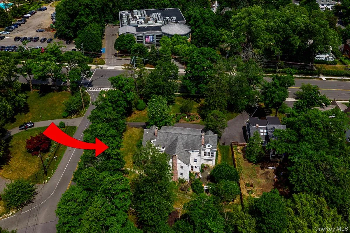 1146 North Avenue, New Rochelle, NY, 6 Bedrooms Bedrooms, 13 Rooms Rooms,5 BathroomsBathrooms,Residential,For Rent,North,0,1014780 1146 North Avenue, New Rochelle, NY, 6 Bedrooms Bedrooms, 13 Rooms Rooms,5 BathroomsBathrooms,Residential,For Rent,North,0,1014780