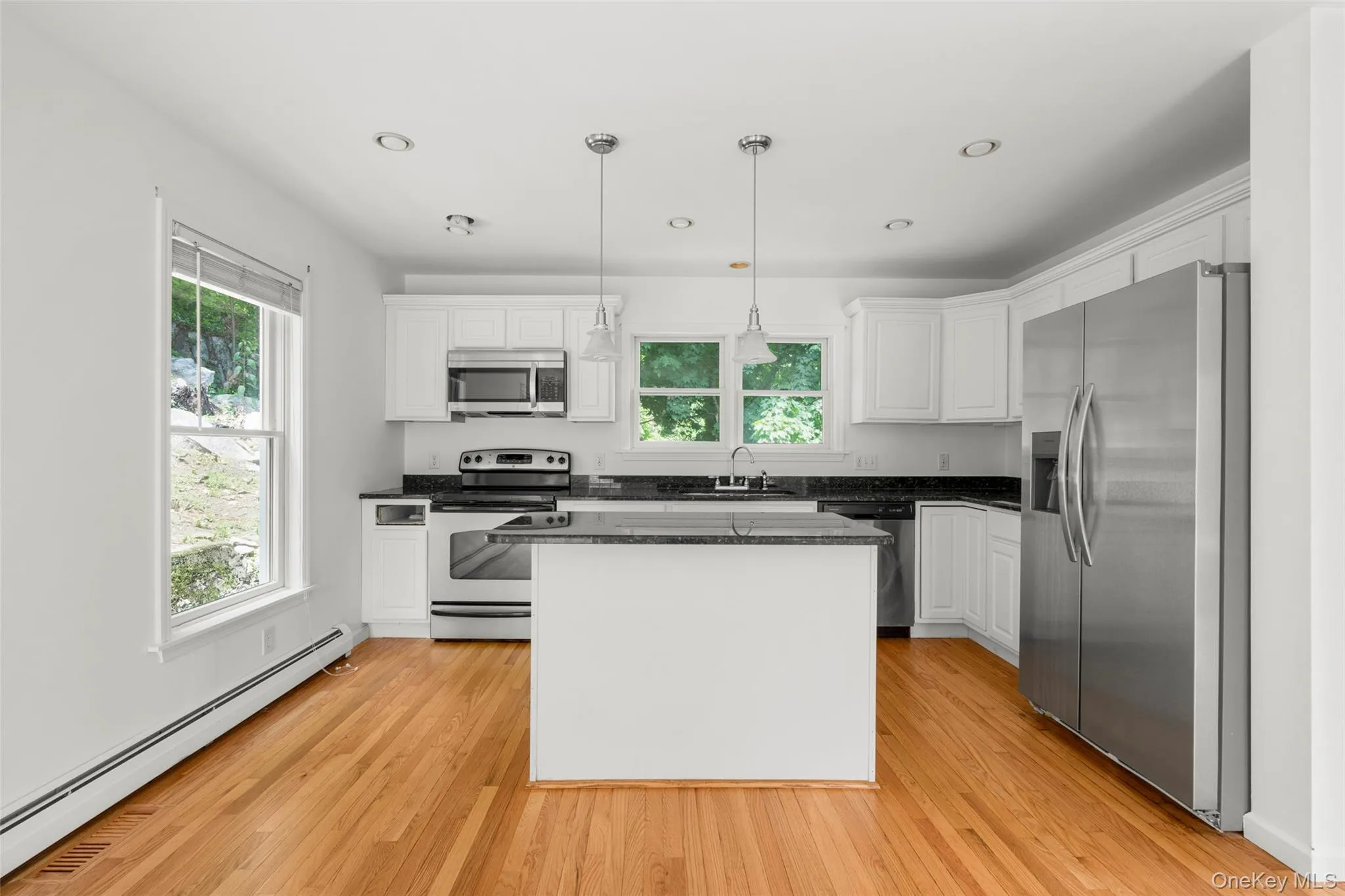 109 Tanglewylde Road, Putnam Valley, NY, 3 Bedrooms Bedrooms, 7 Rooms Rooms,1 BathroomBathrooms,Residential,For Rent,Tanglewylde,0,KEY1014787 109 Tanglewylde Road, Putnam Valley, NY, 3 Bedrooms Bedrooms, 7 Rooms Rooms,1 BathroomBathrooms,Residential,For Rent,Tanglewylde,0,KEY1014787