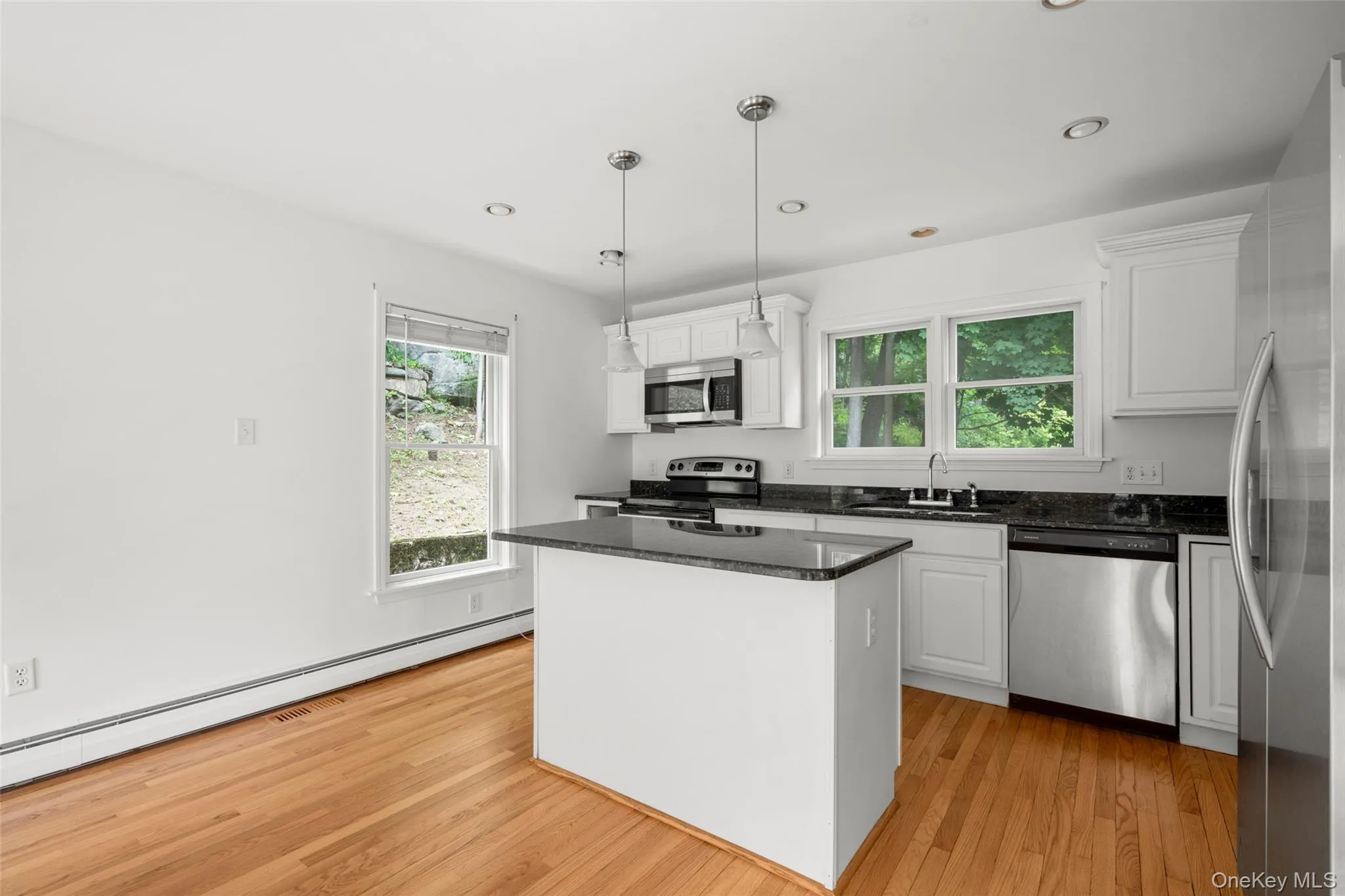 109 Tanglewylde Road, Putnam Valley, NY, 3 Bedrooms Bedrooms, 7 Rooms Rooms,1 BathroomBathrooms,Residential,For Rent,Tanglewylde,0,KEY1014787 109 Tanglewylde Road, Putnam Valley, NY, 3 Bedrooms Bedrooms, 7 Rooms Rooms,1 BathroomBathrooms,Residential,For Rent,Tanglewylde,0,KEY1014787