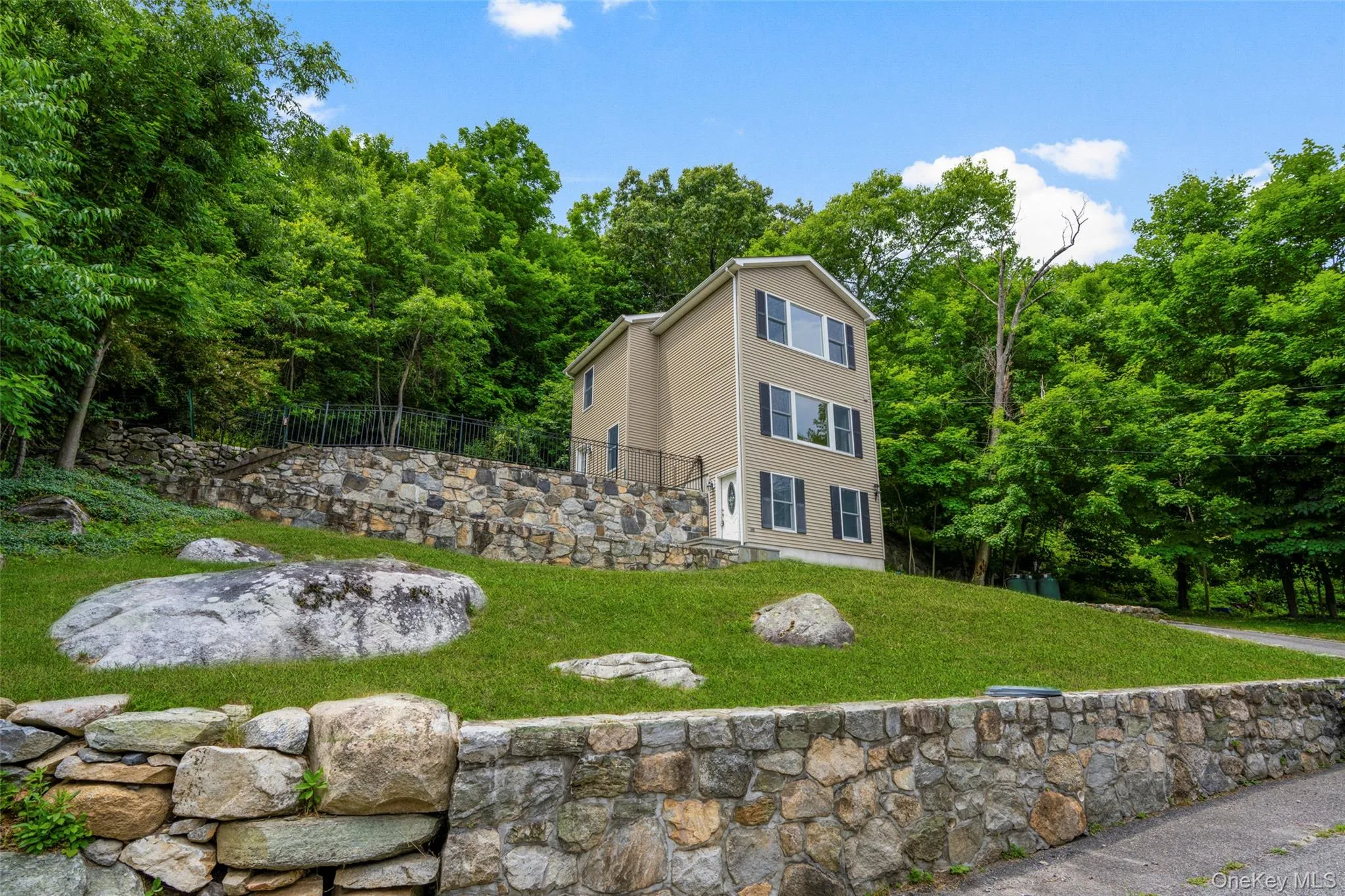 109 Tanglewylde Road, Putnam Valley, NY, 3 Bedrooms Bedrooms, 7 Rooms Rooms,1 BathroomBathrooms,Residential,For Rent,Tanglewylde,0,KEY1014787 109 Tanglewylde Road, Putnam Valley, NY, 3 Bedrooms Bedrooms, 7 Rooms Rooms,1 BathroomBathrooms,Residential,For Rent,Tanglewylde,0,KEY1014787