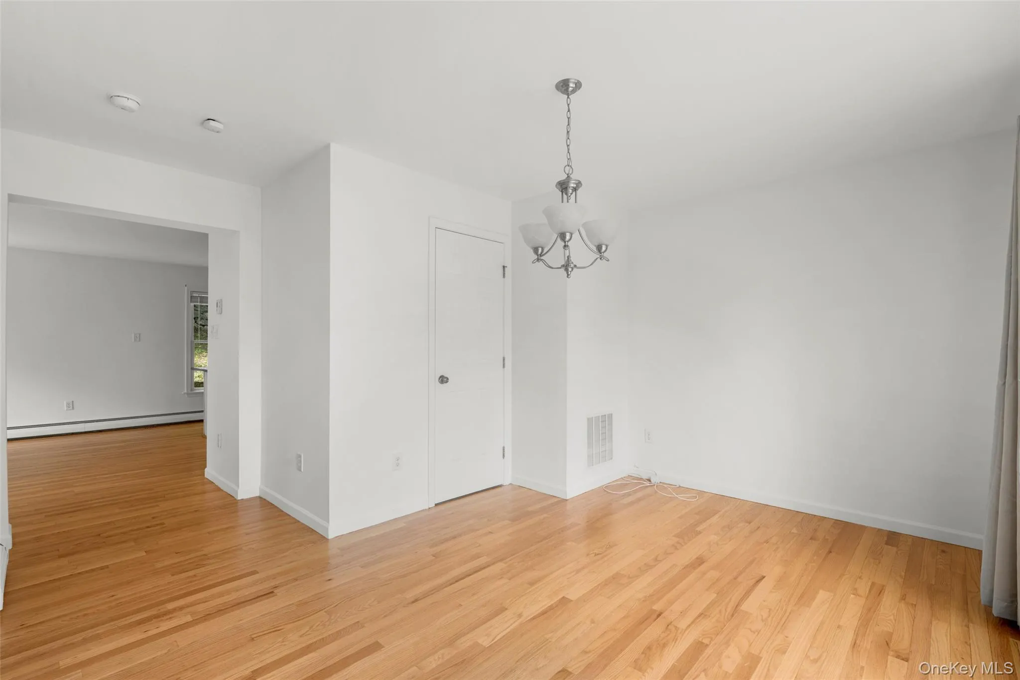 109 Tanglewylde Road, Putnam Valley, NY, 3 Bedrooms Bedrooms, 7 Rooms Rooms,1 BathroomBathrooms,Residential,For Rent,Tanglewylde,0,KEY1014787 109 Tanglewylde Road, Putnam Valley, NY, 3 Bedrooms Bedrooms, 7 Rooms Rooms,1 BathroomBathrooms,Residential,For Rent,Tanglewylde,0,KEY1014787