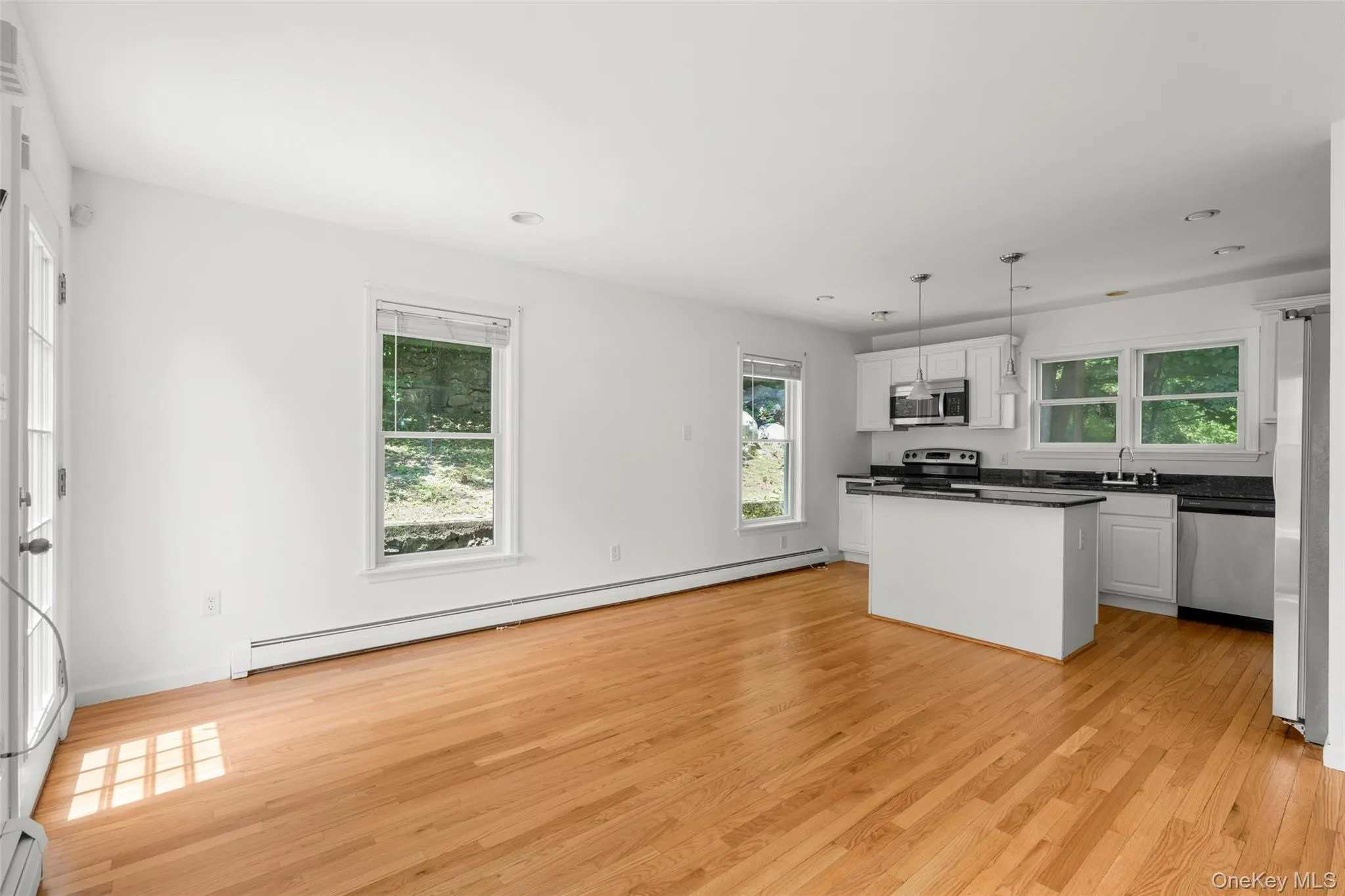 109 Tanglewylde Road, Putnam Valley, NY, 3 Bedrooms Bedrooms, 7 Rooms Rooms,1 BathroomBathrooms,Residential,For Rent,Tanglewylde,0,KEY1014787 109 Tanglewylde Road, Putnam Valley, NY, 3 Bedrooms Bedrooms, 7 Rooms Rooms,1 BathroomBathrooms,Residential,For Rent,Tanglewylde,0,KEY1014787