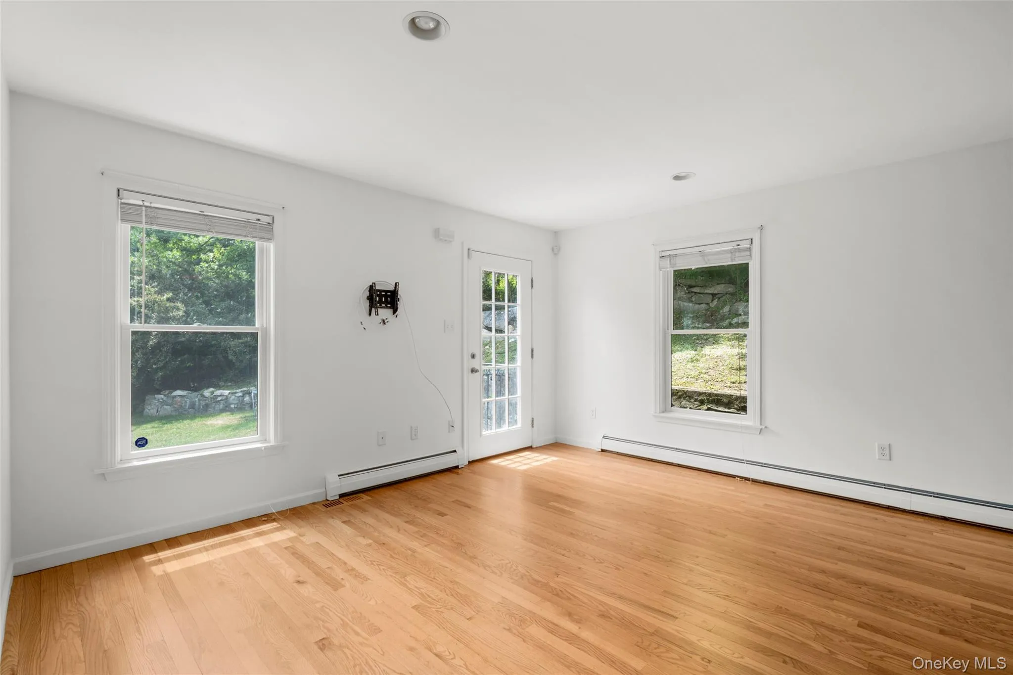 109 Tanglewylde Road, Putnam Valley, NY, 3 Bedrooms Bedrooms, 7 Rooms Rooms,1 BathroomBathrooms,Residential,For Rent,Tanglewylde,0,KEY1014787 109 Tanglewylde Road, Putnam Valley, NY, 3 Bedrooms Bedrooms, 7 Rooms Rooms,1 BathroomBathrooms,Residential,For Rent,Tanglewylde,0,KEY1014787