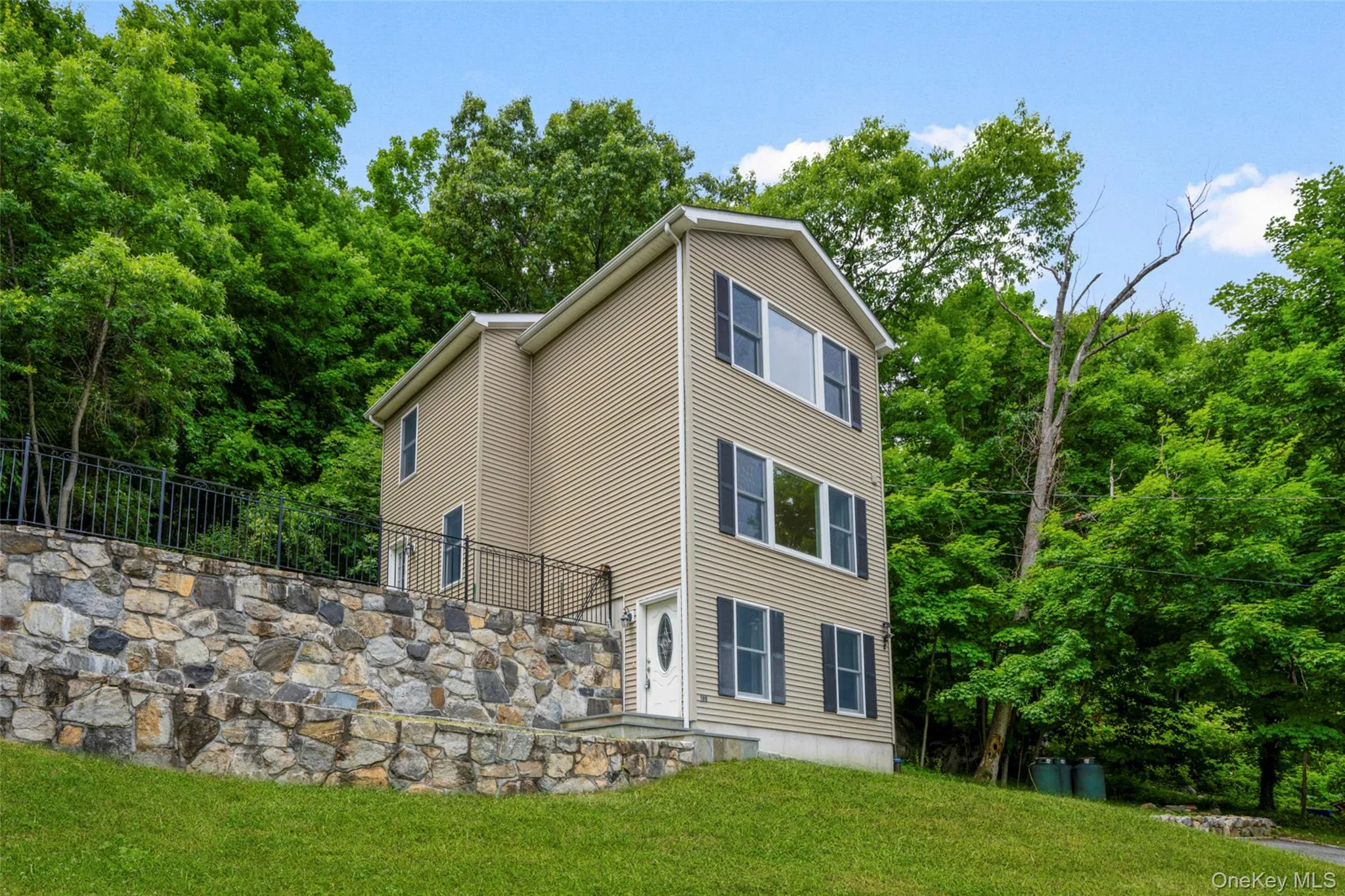 109 Tanglewylde Road, Putnam Valley, NY, 3 Bedrooms Bedrooms, 7 Rooms Rooms,1 BathroomBathrooms,Residential,For Rent,Tanglewylde,0,KEY1014787 109 Tanglewylde Road, Putnam Valley, NY, 3 Bedrooms Bedrooms, 7 Rooms Rooms,1 BathroomBathrooms,Residential,For Rent,Tanglewylde,0,KEY1014787