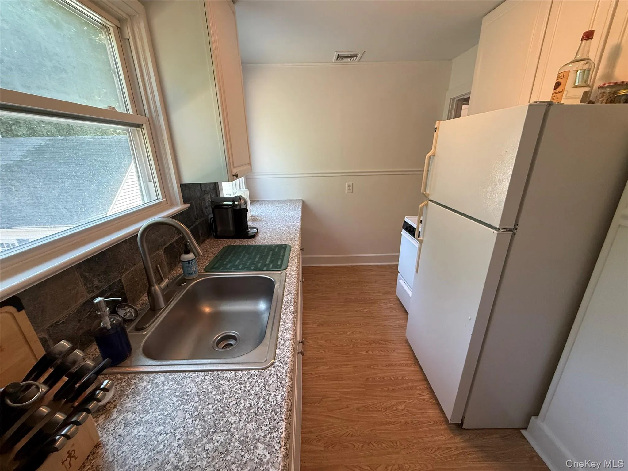17 Harriman Avenue, Ramapo, NY, 1 Bedroom Bedrooms, 3 Rooms Rooms,1 BathroomBathrooms,Residential Lease,For Rent,Harriman,0,1014789 17 Harriman Avenue, Ramapo, NY, 1 Bedroom Bedrooms, 3 Rooms Rooms,1 BathroomBathrooms,Residential Lease,For Rent,Harriman,0,1014789
