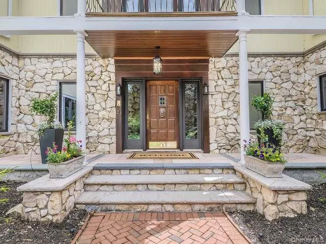 8 Harbor Acres Road, North Hempstead, NY, 6 Bedrooms Bedrooms, 13 Rooms Rooms,4 BathroomsBathrooms,Residential,For Rent,Harbor Acres,0,1014793 8 Harbor Acres Road, North Hempstead, NY, 6 Bedrooms Bedrooms, 13 Rooms Rooms,4 BathroomsBathrooms,Residential,For Rent,Harbor Acres,0,1014793