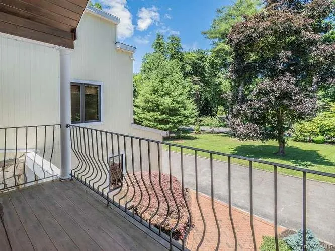 8 Harbor Acres Road, North Hempstead, NY, 6 Bedrooms Bedrooms, 13 Rooms Rooms,4 BathroomsBathrooms,Residential,For Rent,Harbor Acres,0,1014793 8 Harbor Acres Road, North Hempstead, NY, 6 Bedrooms Bedrooms, 13 Rooms Rooms,4 BathroomsBathrooms,Residential,For Rent,Harbor Acres,0,1014793