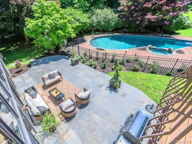 8 Harbor Acres Road, North Hempstead, NY, 6 Bedrooms Bedrooms, 13 Rooms Rooms,4 BathroomsBathrooms,Residential,For Rent,Harbor Acres,0,1014793 8 Harbor Acres Road, North Hempstead, NY, 6 Bedrooms Bedrooms, 13 Rooms Rooms,4 BathroomsBathrooms,Residential,For Rent,Harbor Acres,0,1014793
