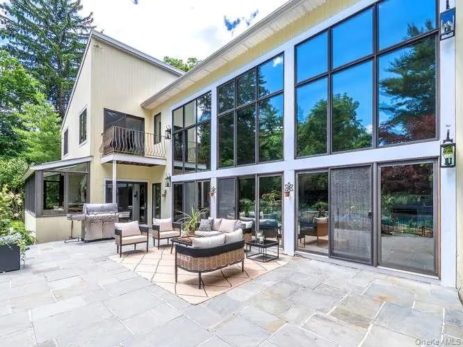 8 Harbor Acres Road, North Hempstead, NY, 6 Bedrooms Bedrooms, 13 Rooms Rooms,4 BathroomsBathrooms,Residential,For Rent,Harbor Acres,0,1014793 8 Harbor Acres Road, North Hempstead, NY, 6 Bedrooms Bedrooms, 13 Rooms Rooms,4 BathroomsBathrooms,Residential,For Rent,Harbor Acres,0,1014793