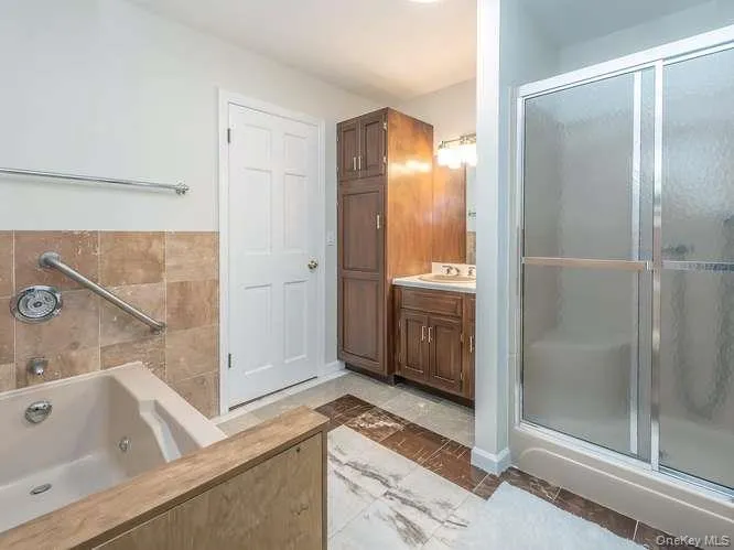 8 Harbor Acres Road, North Hempstead, NY, 6 Bedrooms Bedrooms, 13 Rooms Rooms,4 BathroomsBathrooms,Residential,For Rent,Harbor Acres,0,1014793 8 Harbor Acres Road, North Hempstead, NY, 6 Bedrooms Bedrooms, 13 Rooms Rooms,4 BathroomsBathrooms,Residential,For Rent,Harbor Acres,0,1014793