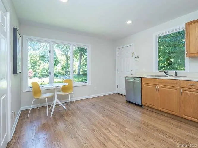 8 Harbor Acres Road, North Hempstead, NY, 6 Bedrooms Bedrooms, 13 Rooms Rooms,4 BathroomsBathrooms,Residential,For Rent,Harbor Acres,0,1014793 8 Harbor Acres Road, North Hempstead, NY, 6 Bedrooms Bedrooms, 13 Rooms Rooms,4 BathroomsBathrooms,Residential,For Rent,Harbor Acres,0,1014793
