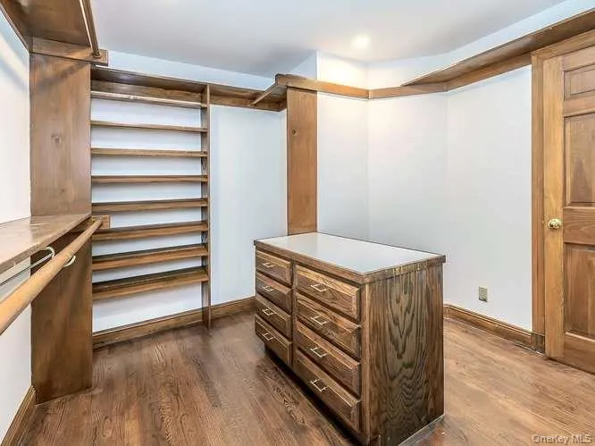 8 Harbor Acres Road, North Hempstead, NY, 6 Bedrooms Bedrooms, 13 Rooms Rooms,4 BathroomsBathrooms,Residential,For Rent,Harbor Acres,0,1014793 8 Harbor Acres Road, North Hempstead, NY, 6 Bedrooms Bedrooms, 13 Rooms Rooms,4 BathroomsBathrooms,Residential,For Rent,Harbor Acres,0,1014793