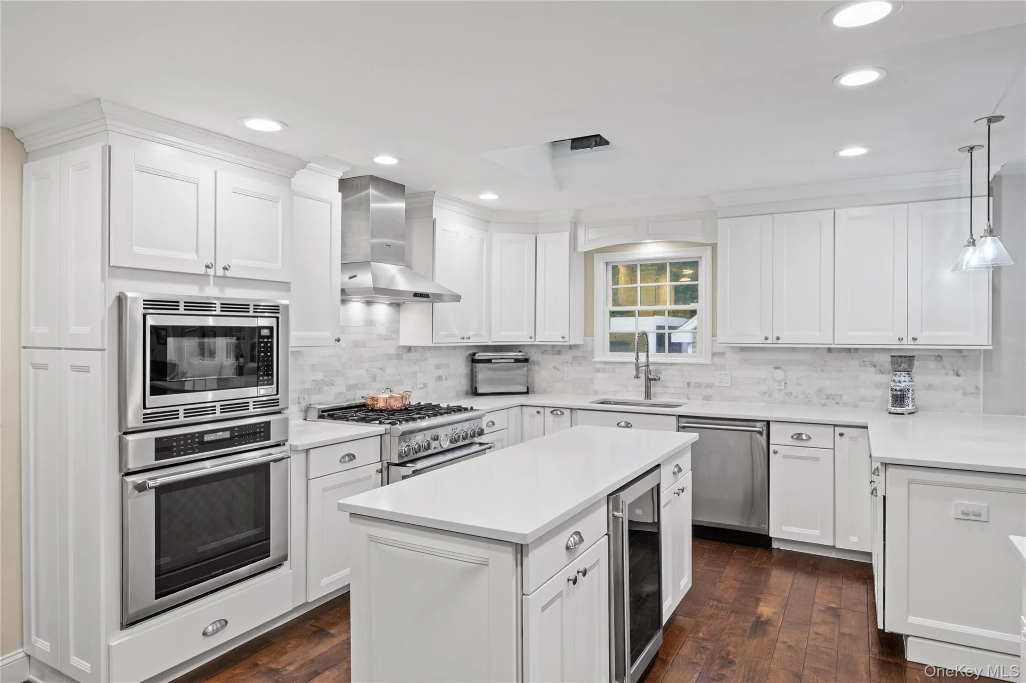 152 Bay Drive, Oyster Bay, NY, 3 Bedrooms Bedrooms, 9 Rooms Rooms,2 BathroomsBathrooms,Residential,For Rent,Bay,0,1014794 152 Bay Drive, Oyster Bay, NY, 3 Bedrooms Bedrooms, 9 Rooms Rooms,2 BathroomsBathrooms,Residential,For Rent,Bay,0,1014794
