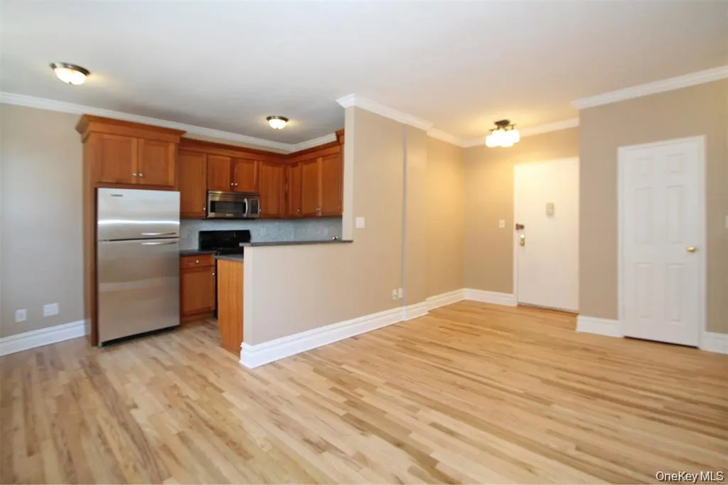 111 7th Street, Hempstead, NY, 1 Bedroom Bedrooms, 4 Rooms Rooms,1 BathroomBathrooms,Residential Lease,For Rent,7th,0,1014797 111 7th Street, Hempstead, NY, 1 Bedroom Bedrooms, 4 Rooms Rooms,1 BathroomBathrooms,Residential Lease,For Rent,7th,0,1014797